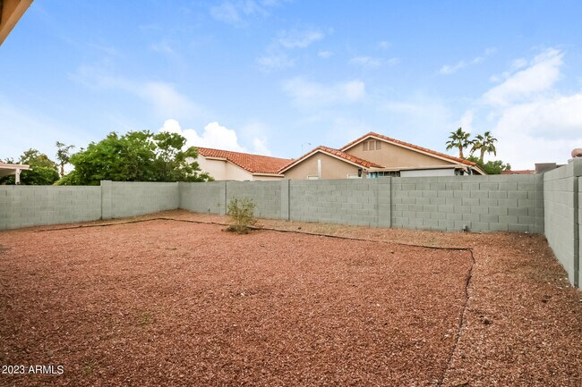 Building Photo - 8116 E Onza Ave