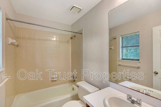 Building Photo - 593 Travelers Blvd