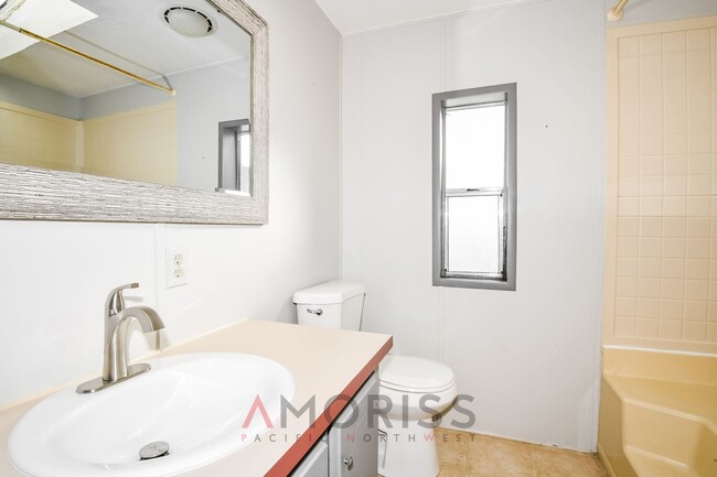 Building Photo - Country living in a clean, cozy home! $400 OFF FMR PROMOTION!!!