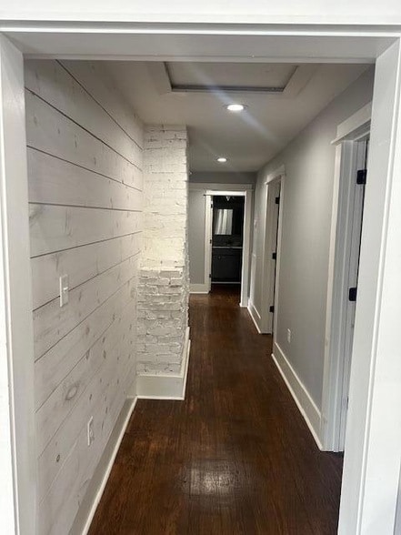 Building Photo - 860 Harle Ave NW