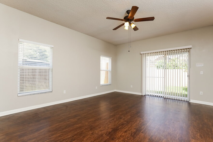 Building Photo - 1149 Osprey Way