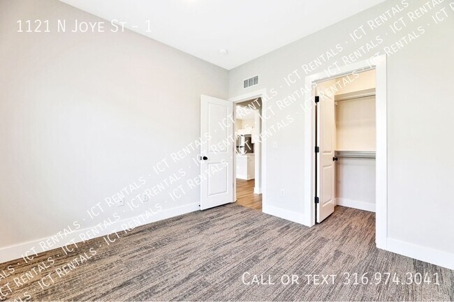 Building Photo - 1121 N Joye St