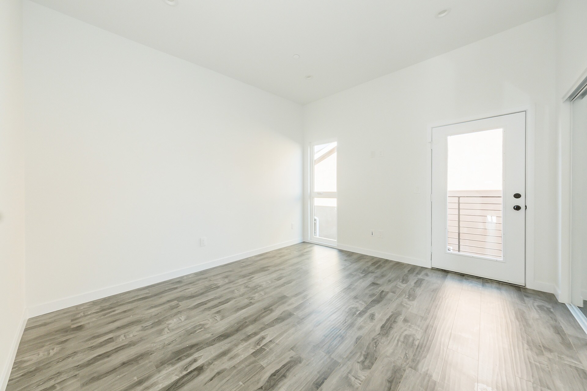 Building Photo - 668 Keenan Ave