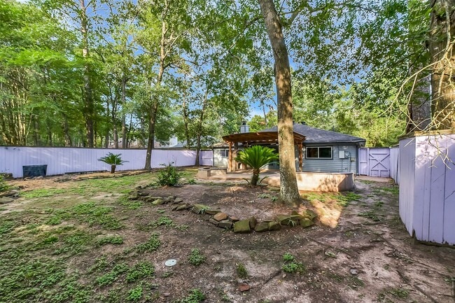 Building Photo - 20 Tulip Hill Ct