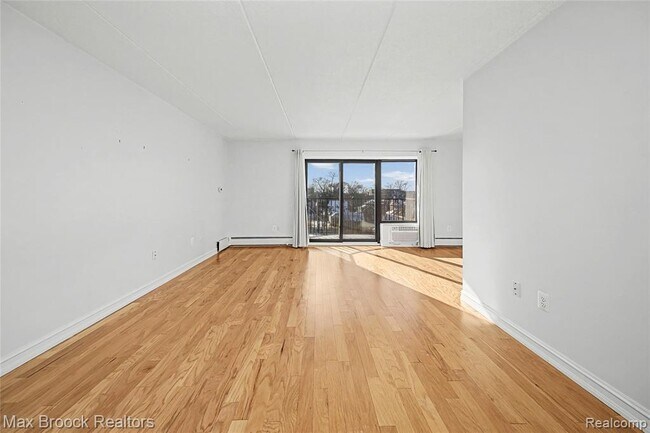 Building Photo - 35300 Woodward Ave