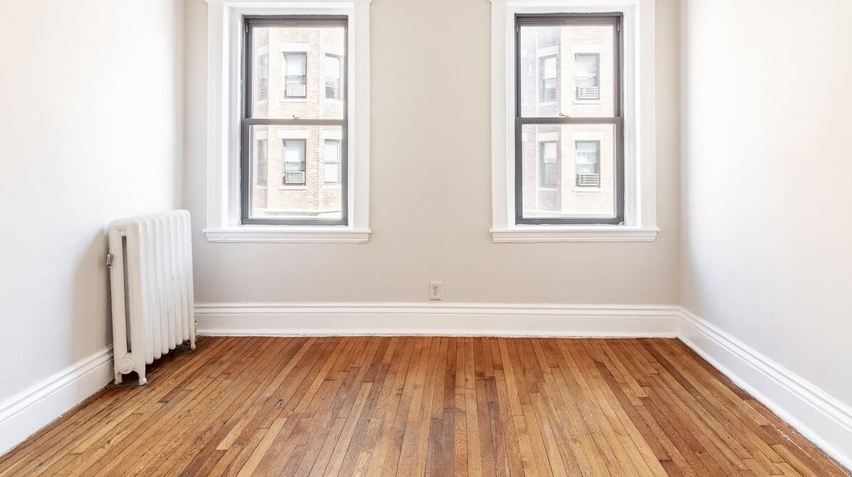 Building Photo - 50 Queensberry St