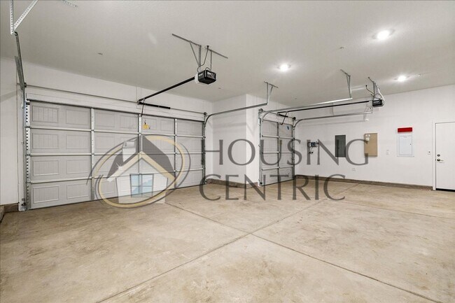 Building Photo - Newly Constructed Rental Home with STUNNIN...