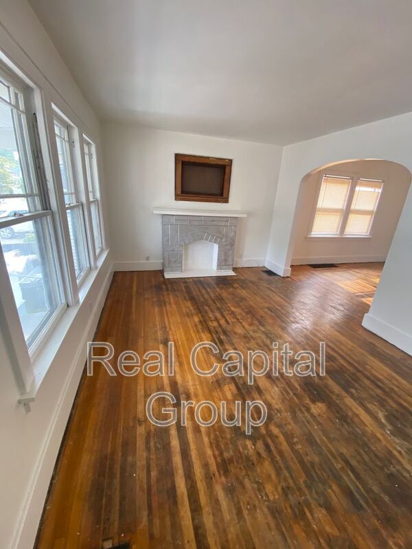 Building Photo - 511 Shirley Ave