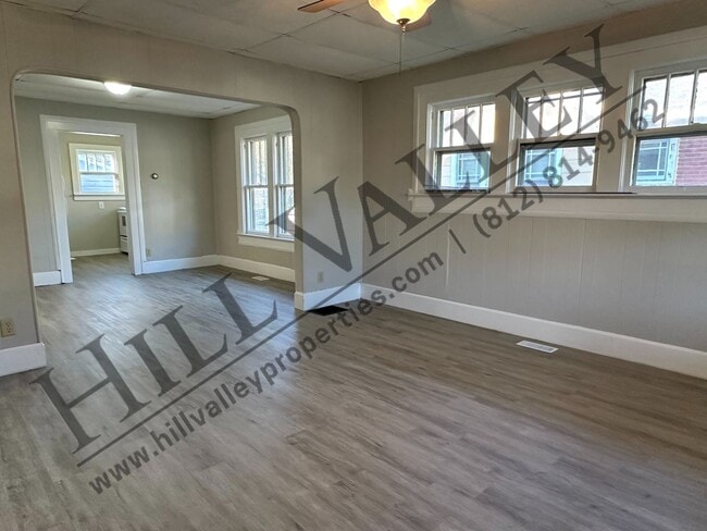 Building Photo - Two Bedroom Home - East