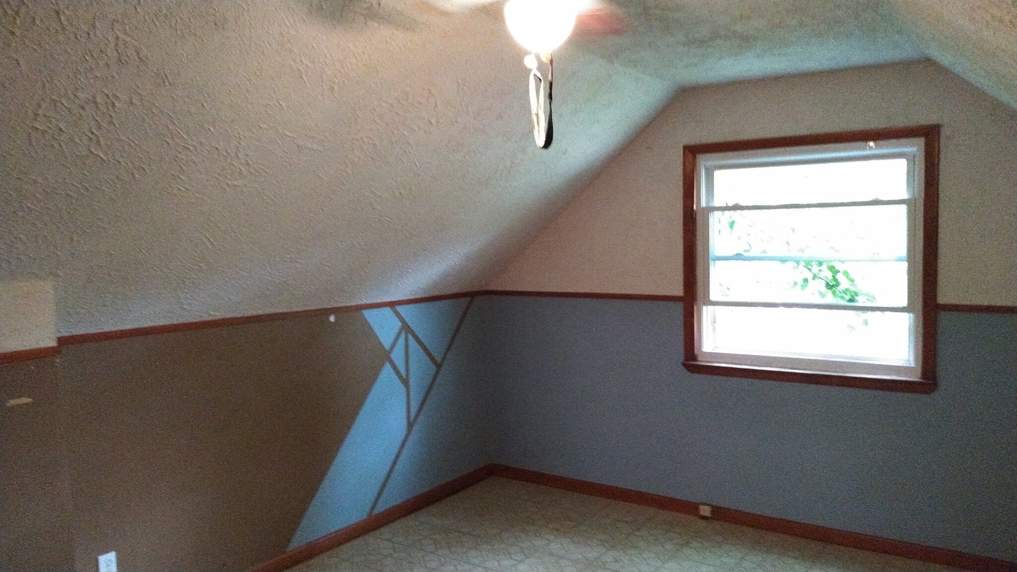 Up Stairs bedroom East side of home - 1537 Linden St