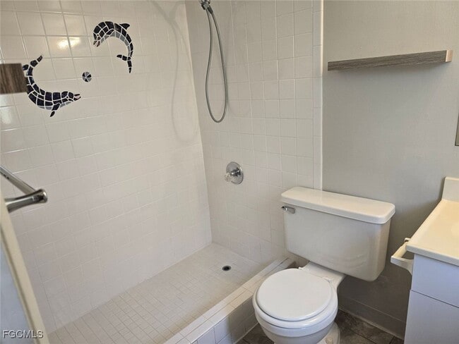 Building Photo - 2312 SE 6th Terrace