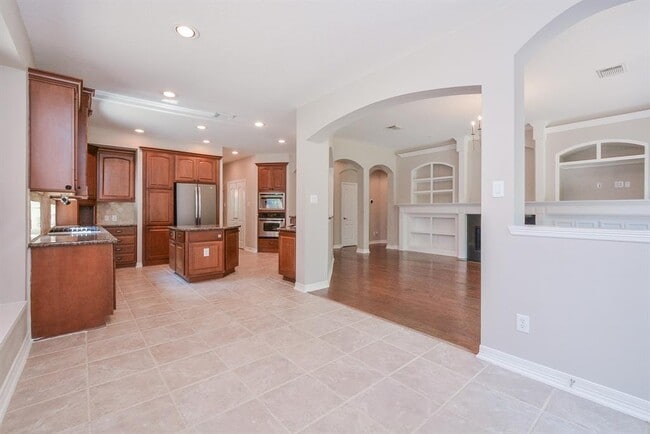 Building Photo - 5007 Barlow Bend Ln