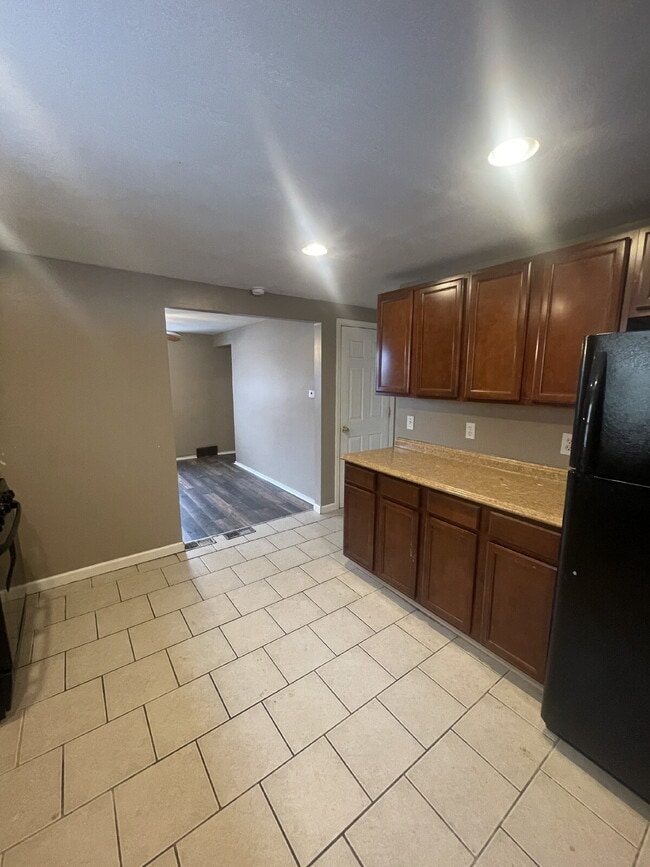 Building Photo - 149 Parkwood Rd