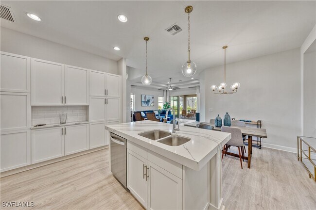 Building Photo - 6421 Carnival Rd