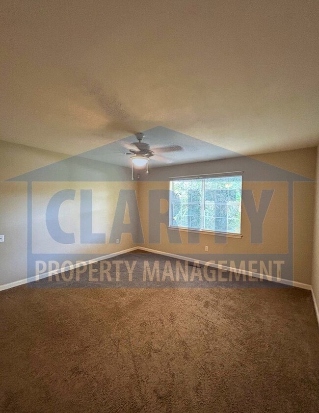 Building Photo - 3-bedroom condo w/ attached garage!