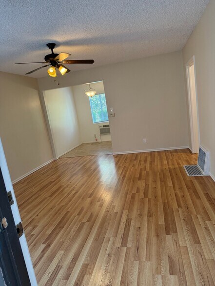 Building Photo - 508 E Valencia Ave