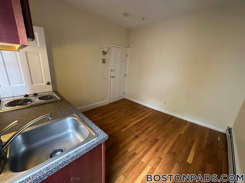 Building Photo - 51 S Huntington Ave
