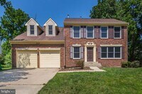 Building Photo - 3520 Golden Hill Dr