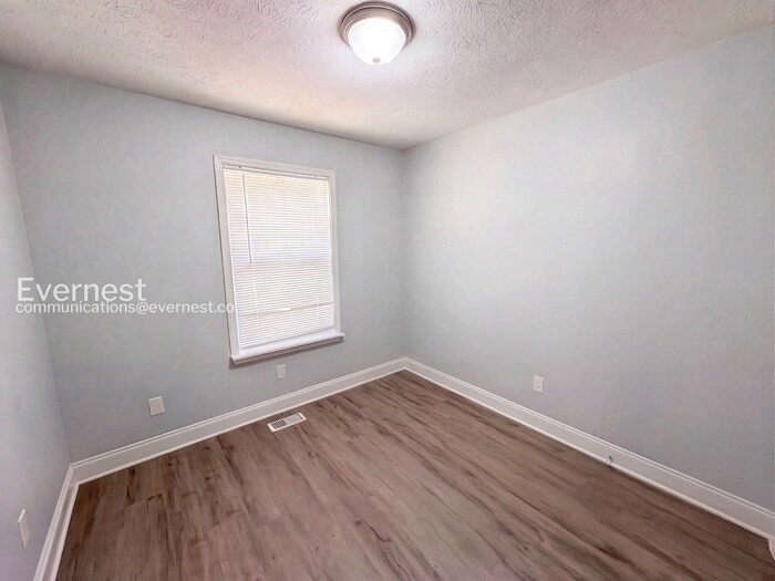 Building Photo - 426 Park Ridge Cir