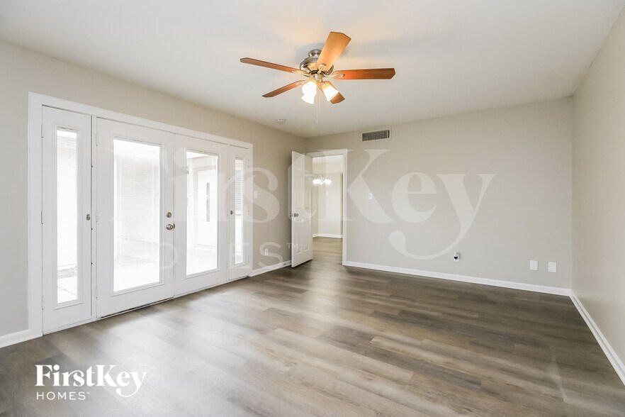 Building Photo - 8046 N 56th Ave