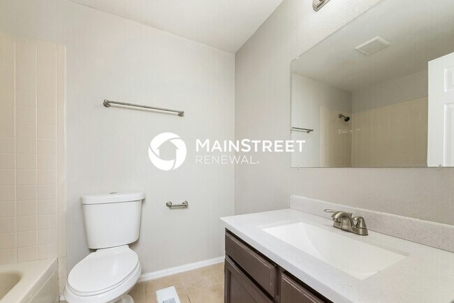 Building Photo - 4 Bedroom Pet-Friendly Home in Aurora, CO with Main Street Renewal