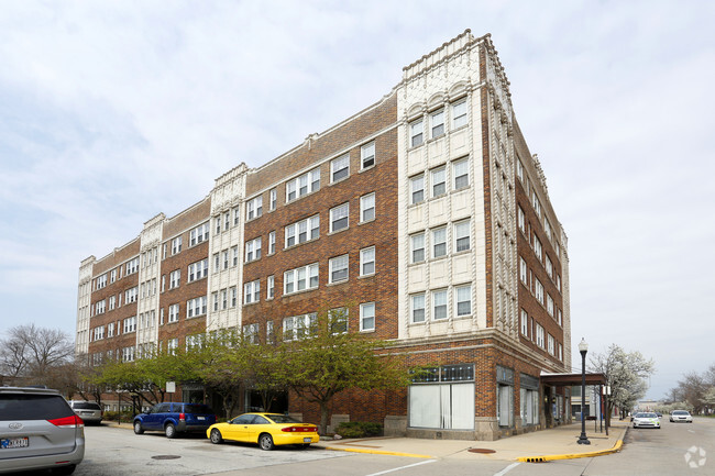 Building Photo - Southmoor Apartments