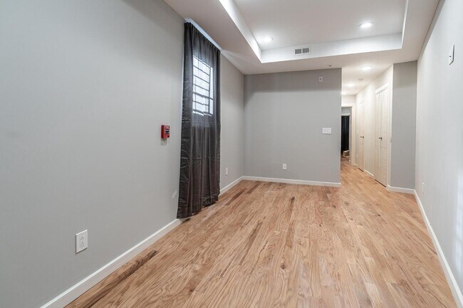 Building Photo - 2045 N College Ave