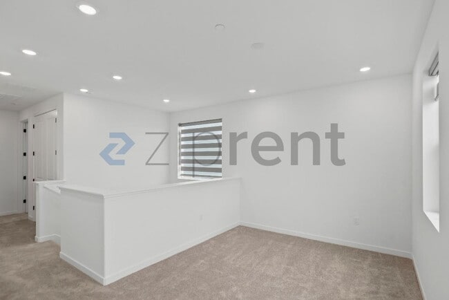 Building Photo - 3284 Oak Trl Dr