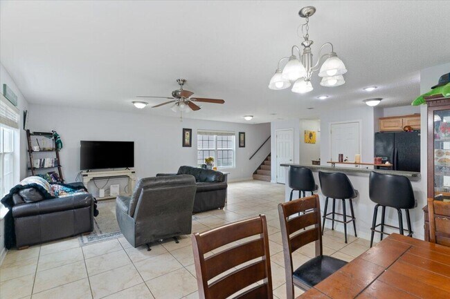 Building Photo - 291 Dahlquist Dr