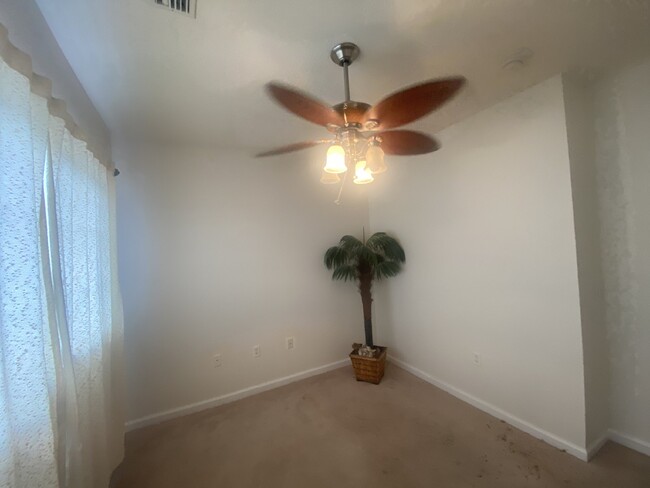 Building Photo - FOR RENT:  3 Bedroom 2 Bathroom Condo w/at...