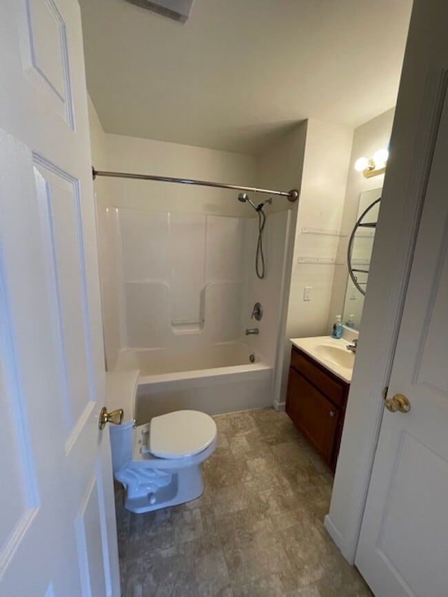 Building Photo - 2 Bed 2.5 Bath Townhouse in Lititz
