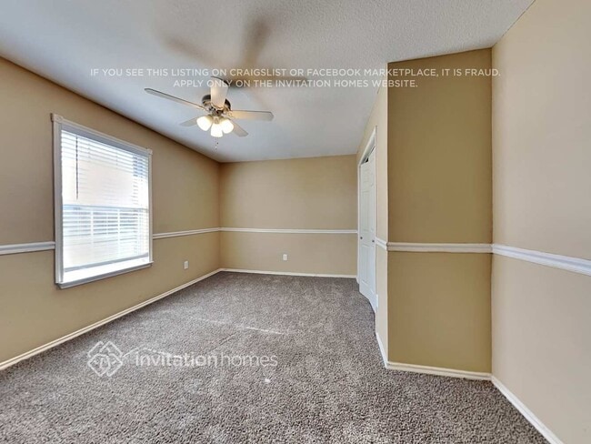 Building Photo - 706 Mission Ln