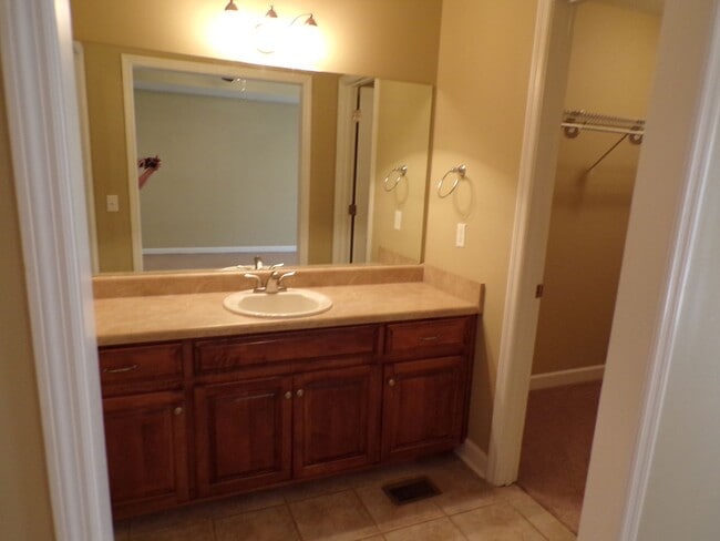Building Photo - Eagle Landing Townhomes, Enterprise, AL
