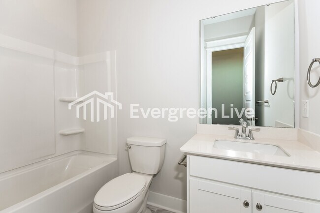 Building Photo - 134 Bloomsbury St