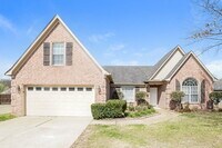 Building Photo - 5915 Landau Dr