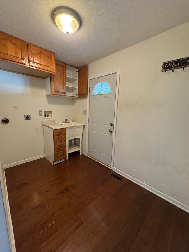 Building Photo - 1934 Harvard St