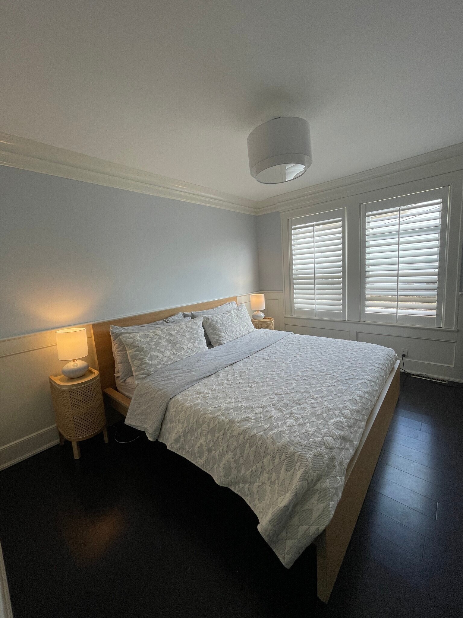 Unit 2 - 111 E 10th St