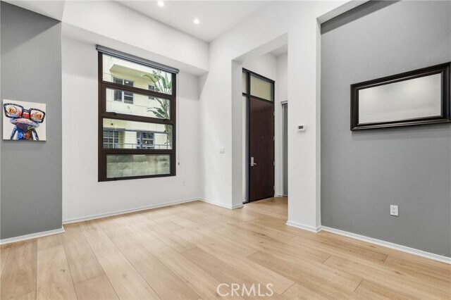 Building Photo - 133 The Promenade N