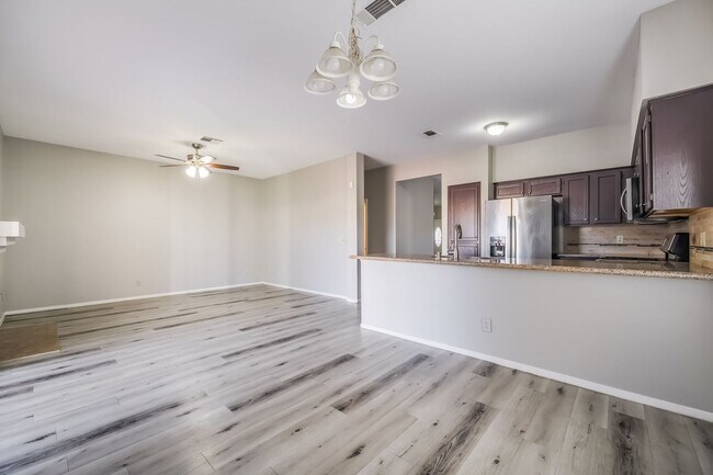 Building Photo - Stunning 4 bedroom home in Henderson with POOL!