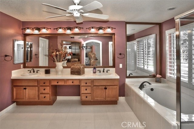 Building Photo - 1363 Canterbury Ln