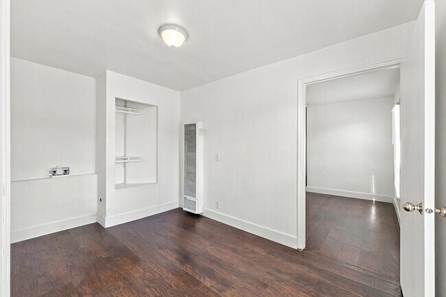 Building Photo - 2440 B Ave