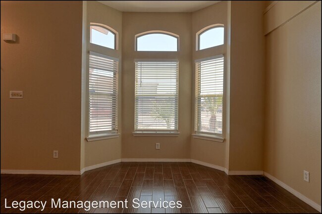 Building Photo - 4 br, 2.5 bath House - 11233 Red Barrel