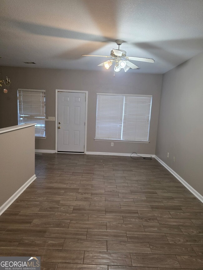 Building Photo - 180 Brookview Dr