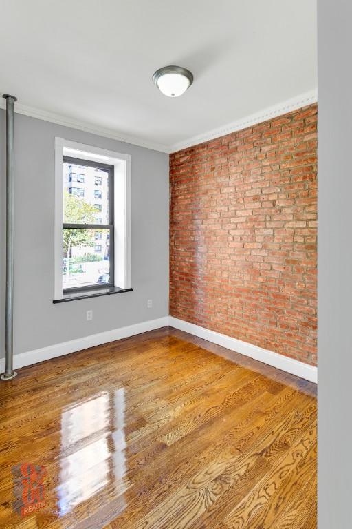 Building Photo - 314 E 106th St
