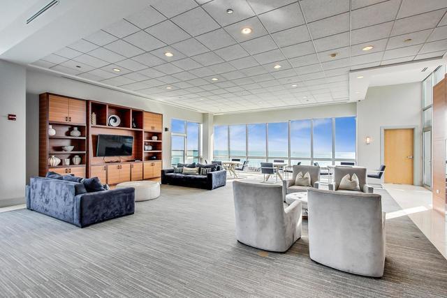 Building Photo - 1629 S Prairie Ave