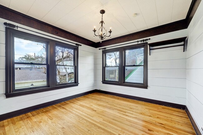 Building Photo - 1950 Lexington St