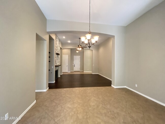 Building Photo - 20841 W Eastview Way