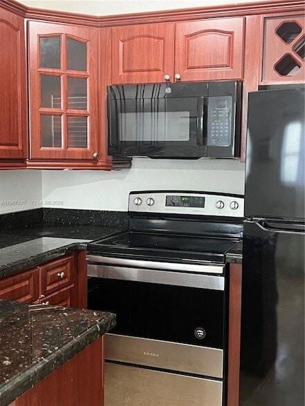 Building Photo - 427 Santander Ave