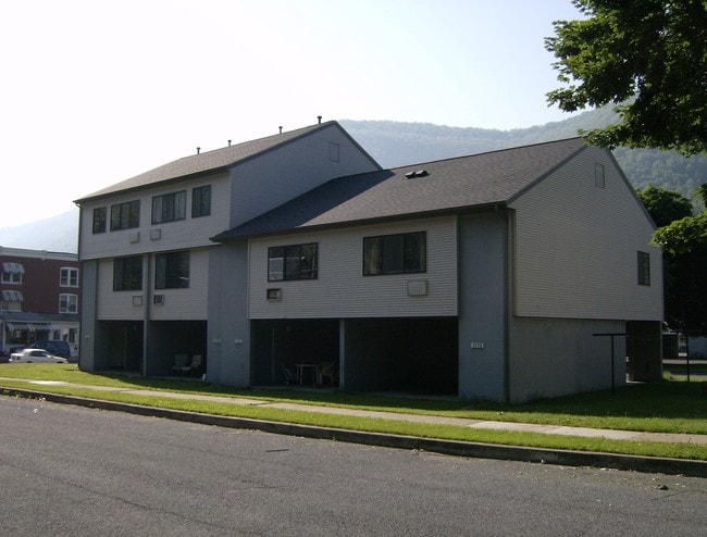 Building Photo - Mills Park