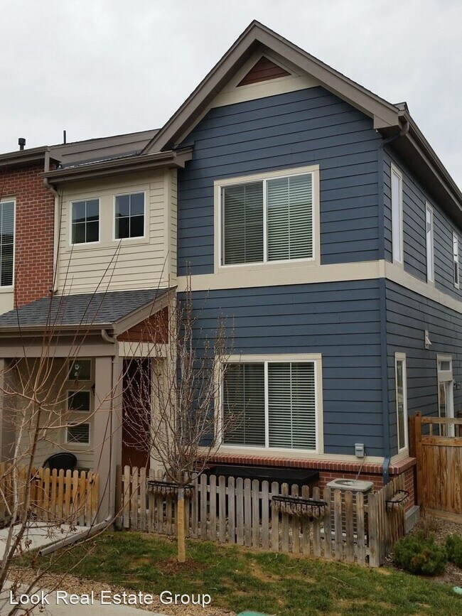 Building Photo - 3 br, 2.5 bath House - 2234 Tamarac St